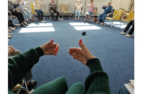 Trening pamięci i koncentracji seniorów na wesoło