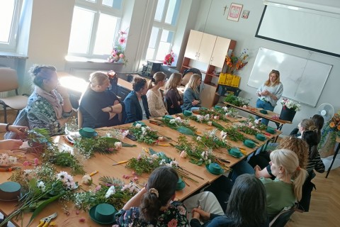 Warsztaty florystyczne dla dorosłych - Wiosenna kompozycja na stół