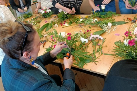 Warsztaty florystyczne dla dorosłych - Wiosenna kompozycja na stół