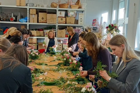 Warsztaty florystyczne dla dorosłych - Wiosenna kompozycja na stół