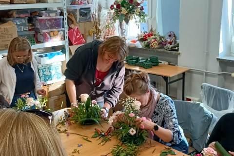 Warsztaty florystyczne dla dorosłych - Wiosenna kompozycja na stół