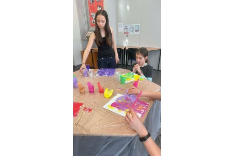 Warsztaty kreatywne dla dzieci od 10 lat - „Malowanie metodą Pouringu”