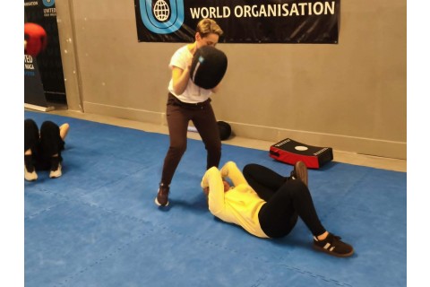 ZAJĘCIA SAMOOBRONY DLA KOBIET