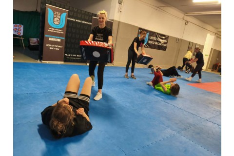 ZAJĘCIA SAMOOBRONY DLA KOBIET