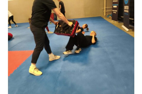 ZAJĘCIA SAMOOBRONY DLA KOBIET