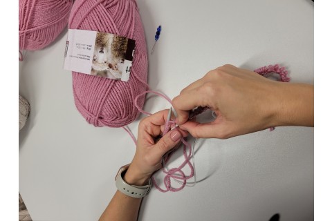 Warsztaty robienia na drutach dla początkujących