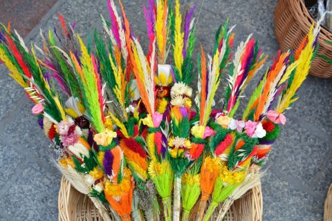 Warsztaty kreatywne dla seniorów - palma wielkanocna